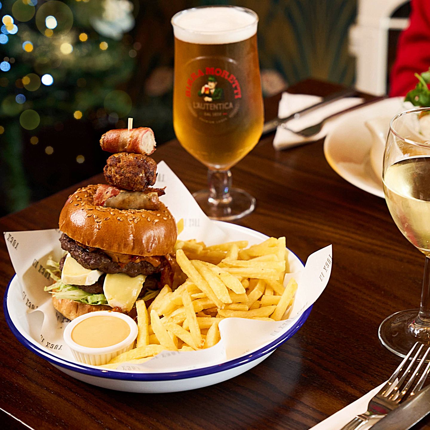 Festive Lunch & Dinner at The Corner House in Bedworth